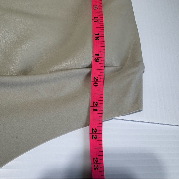 New Skims Faux Leather Shell Long Sleeve Thong Bodysuit Size XL - Picture 15 of 16